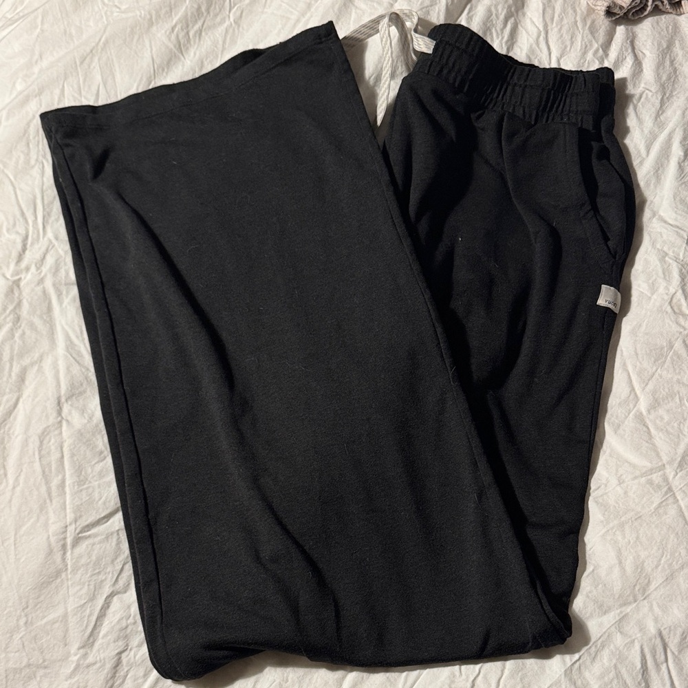 Vuori Halo Essential Wide Leg Pant